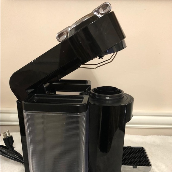 Nespresso VertuoLine Coffee and Espresso Maker - Picture 4 of 12